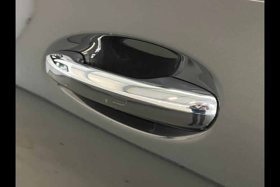 Mercedes-Benz C-Klasse Estate 300e / AMG / Pano / HUD / Memory