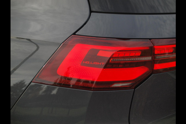 Volkswagen Golf 2.0 TSI GTI | Panoramadak | Camera | Apple Carplay | Cruise Control | Automaat |