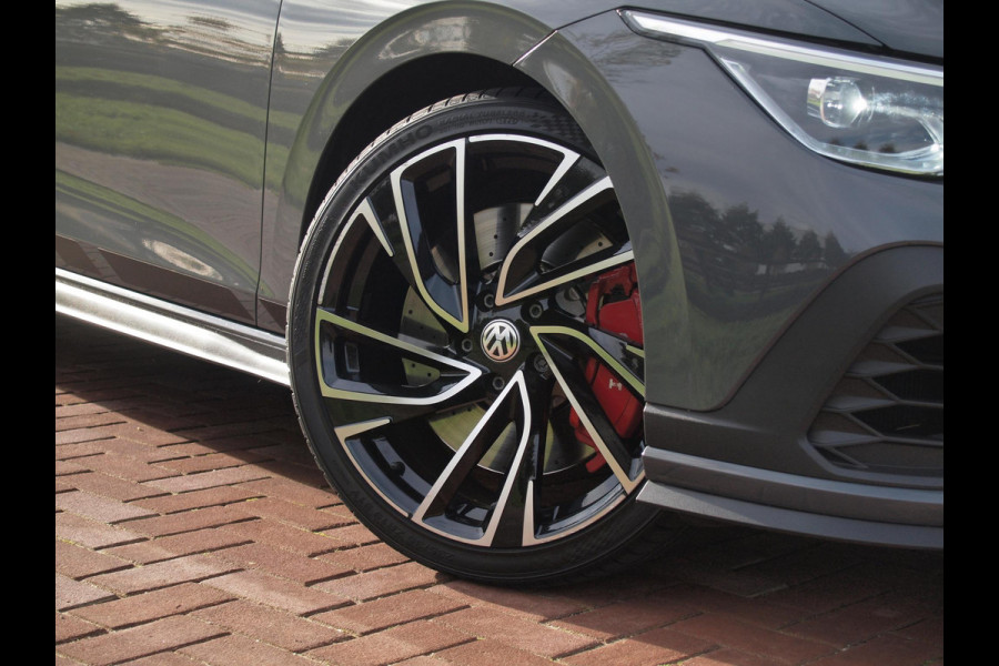 Volkswagen Golf 2.0 TSI GTI | Panoramadak | Camera | Apple Carplay | Cruise Control | Automaat |