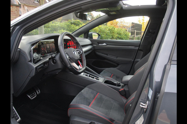 Volkswagen Golf 2.0 TSI GTI | Panoramadak | Camera | Apple Carplay | Cruise Control | Automaat |