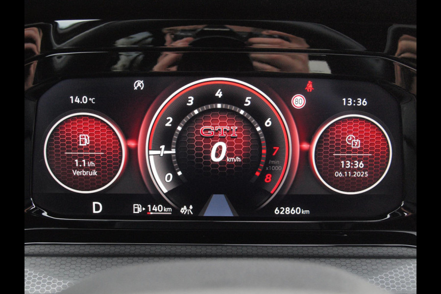 Volkswagen Golf 2.0 TSI GTI | Panoramadak | Camera | Apple Carplay | Cruise Control | Automaat |