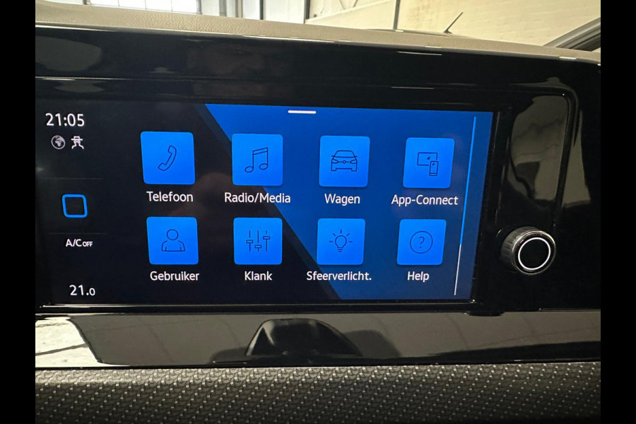 Volkswagen Golf 1.5 TSI R-Line Business+PANO+18'' LM VELGEN