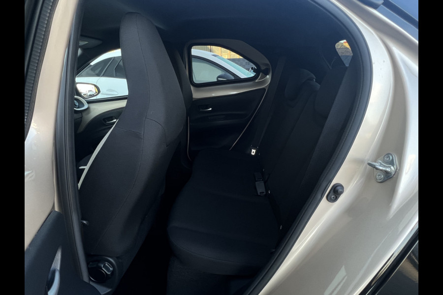 Toyota Aygo X 1.0 VVT-i S-CVT Pulse | Carplay | 17 inch | Stoelverwarming | Camera