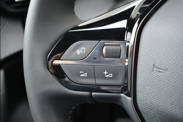 Peugeot e-2008 EV Allure Pack 50kWh 136pk SOH 96,9% | Navigatie | Apple Carplay/Android Auto | Bluetooth | Achteruitrijcamera