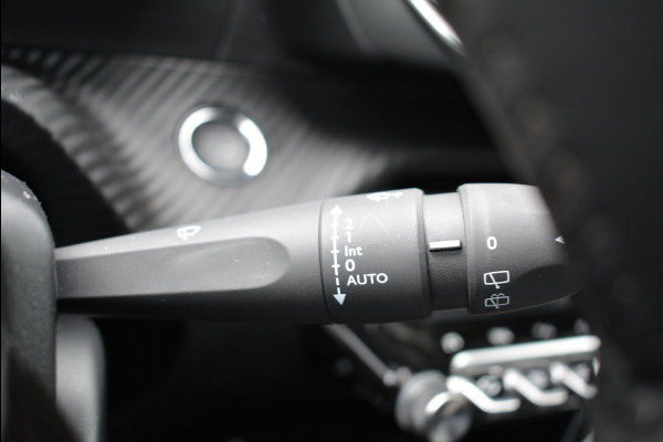 Peugeot e-2008 EV Allure Pack 50kWh 136pk SOH 96,9% | Navigatie | Apple Carplay/Android Auto | Bluetooth | Achteruitrijcamera