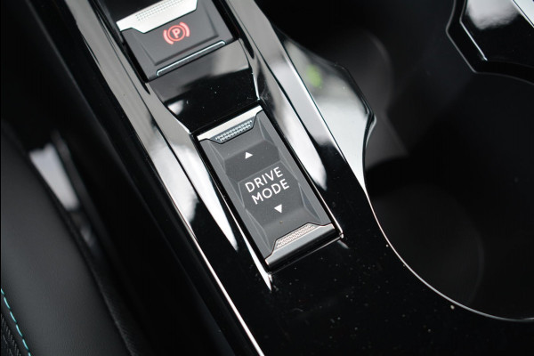 Peugeot e-2008 EV Allure Pack 50kWh 136pk SOH 96,9% | Navigatie | Apple Carplay/Android Auto | Bluetooth | Achteruitrijcamera
