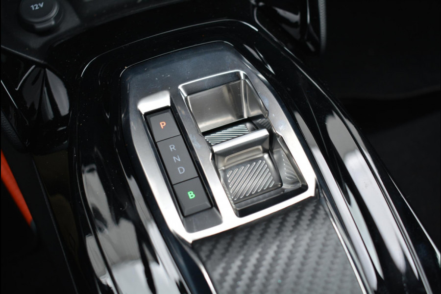 Peugeot e-2008 EV Allure Pack 50kWh 136pk SOH 96,9% | Navigatie | Apple Carplay/Android Auto | Bluetooth | Achteruitrijcamera