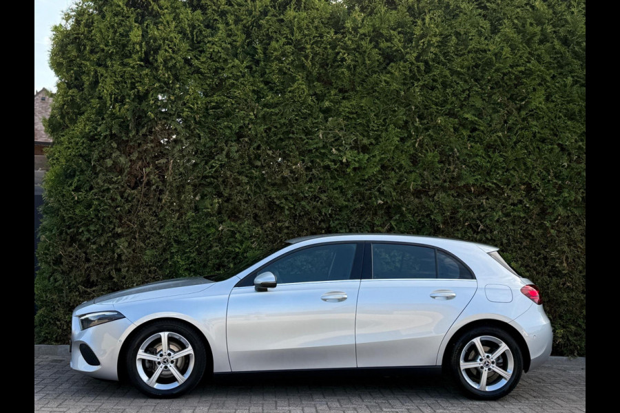 Mercedes-Benz A-Klasse 200 Luxury Line Facelift CarPlay Camera