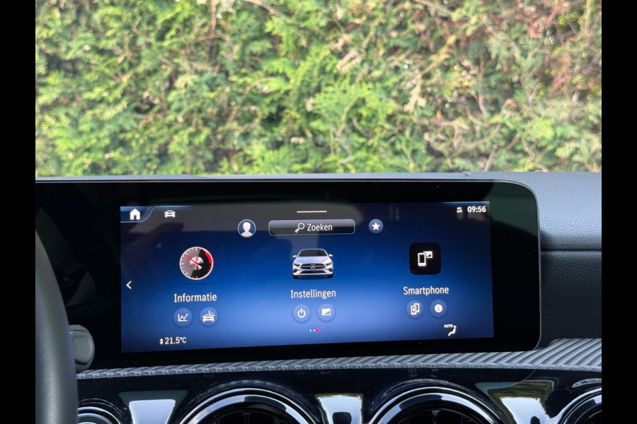 Mercedes-Benz A-Klasse 200 Luxury Line Facelift CarPlay Camera