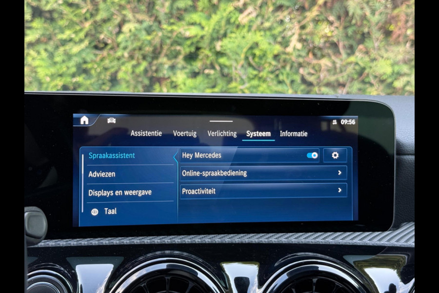 Mercedes-Benz A-Klasse 200 Luxury Line Facelift CarPlay Camera