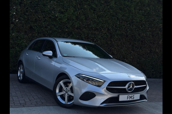 Mercedes-Benz A-Klasse 200 Luxury Line Facelift CarPlay Camera
