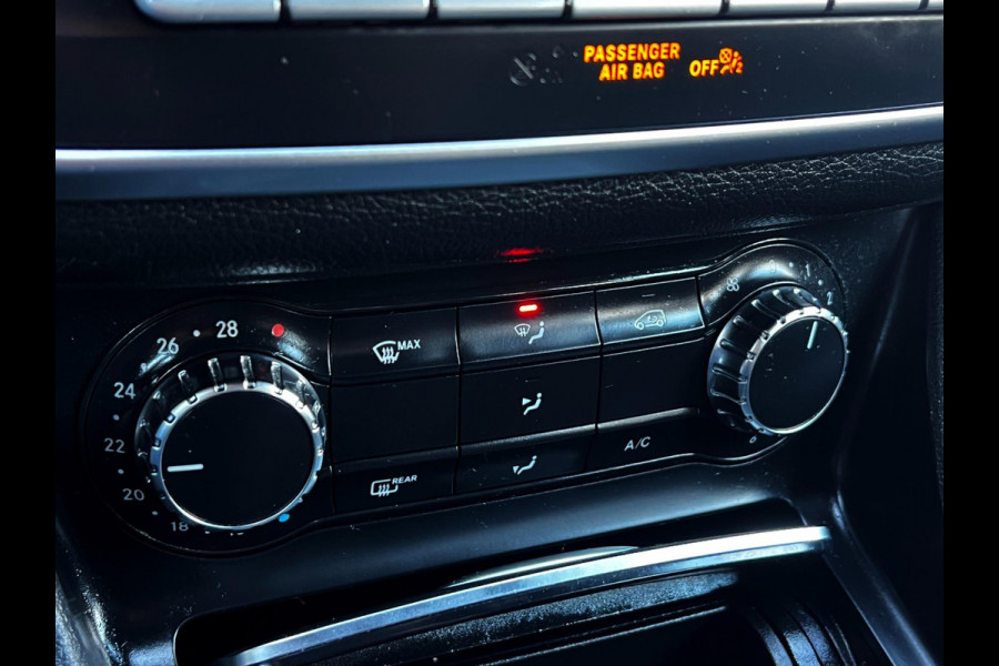 Mercedes-Benz GLA 180 Ambition Navi_Carplay_Camera_Trekh_Clima_Cruise