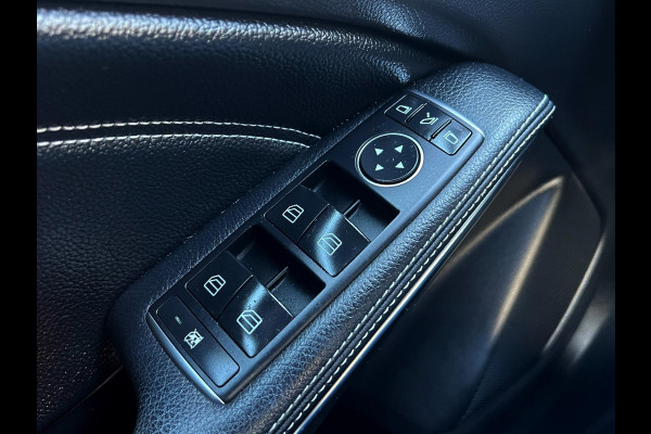 Mercedes-Benz GLA 180 Ambition Navi_Carplay_Camera_Trekh_Clima_Cruise