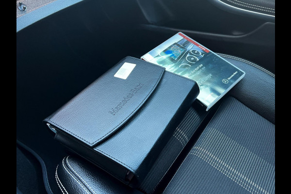 Mercedes-Benz GLA 180 Ambition Navi_Carplay_Camera_Trekh_Clima_Cruise