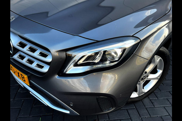 Mercedes-Benz GLA 180 Ambition Navi_Carplay_Camera_Trekh_Clima_Cruise