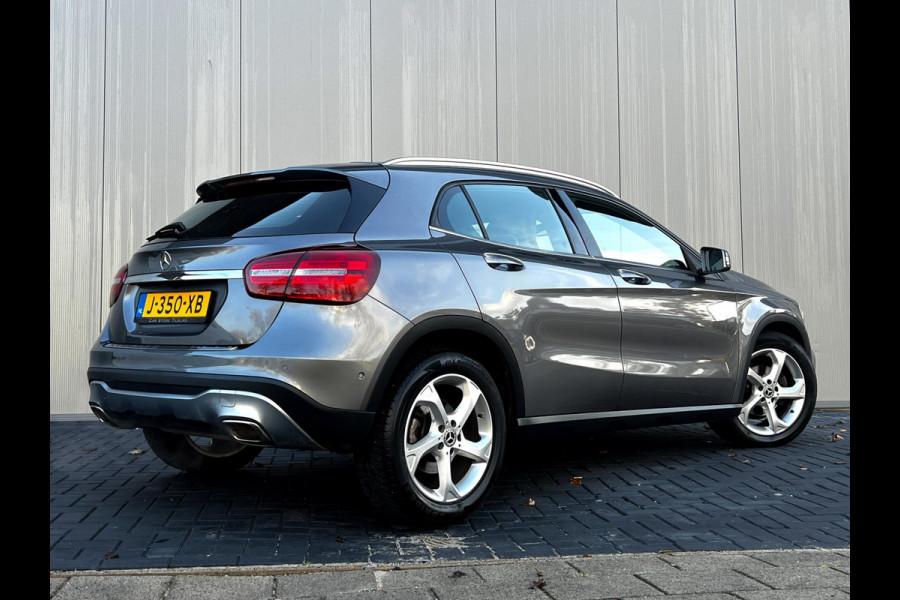 Mercedes-Benz GLA 180 Ambition Navi_Carplay_Camera_Trekh_Clima_Cruise