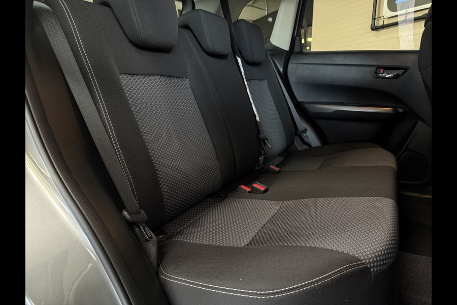 Suzuki Vitara 1.4 Boosterjet 140pk Style Smart Hybrid Navi | ACC | blindspot | CarPlay | 17" | Stoelverwarming | Gewoon een nieuwe Vitara schadevrij verleden!