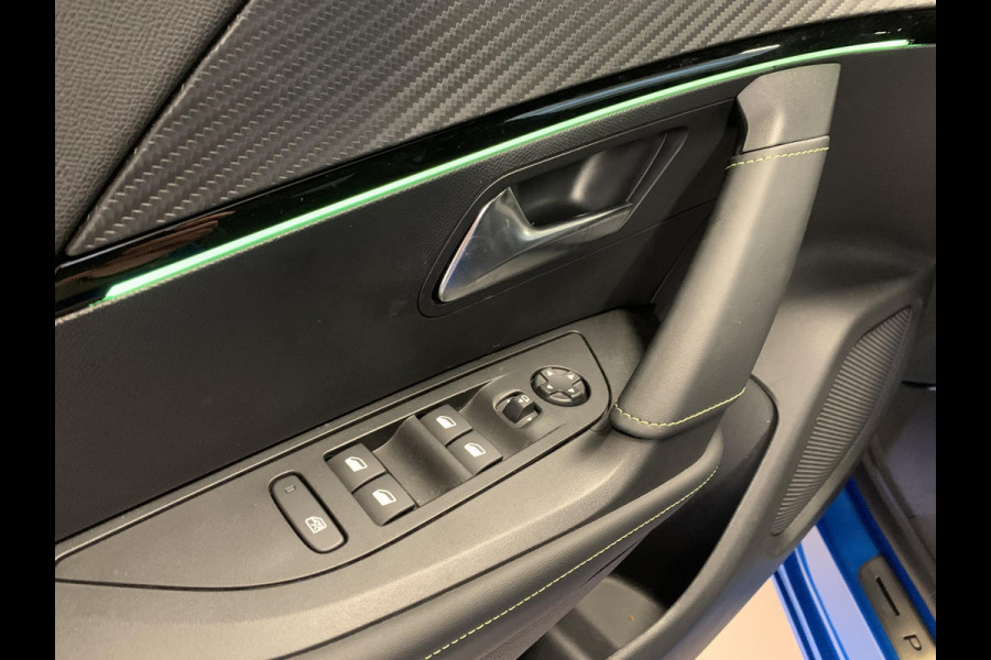 Peugeot e-2008 EV GT 50kWh 136pk 3-FASE SOH 99,8% | Alcantara | Navigatie | Elektrisch bedienbare bestuurdersstoel | Stoelverwarming | Warmtepomp | Achteruitrijcamera