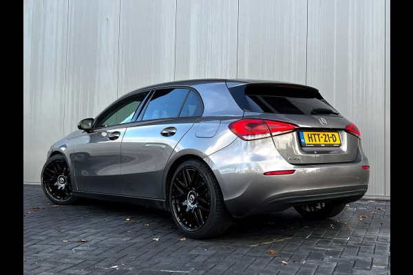 Mercedes-Benz A-Klasse 180 Business Solution AMG Line_Carplay_Camera_cruise