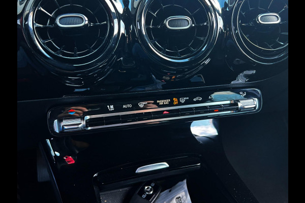 Mercedes-Benz A-Klasse 180 Business Solution AMG Line_Carplay_Camera_cruise