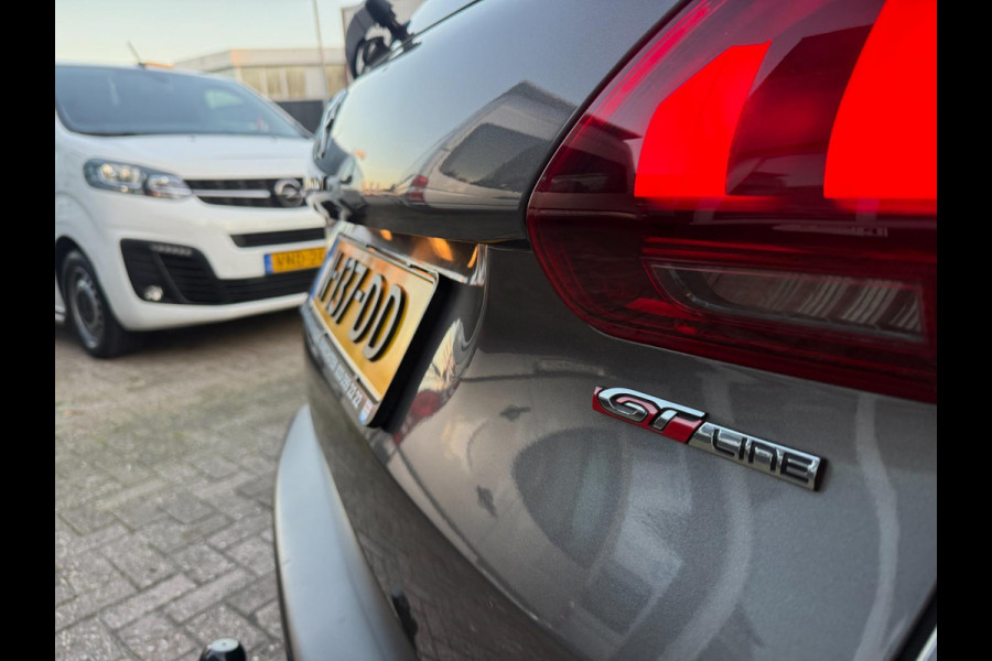 Peugeot 2008 1.2 PureTech ALLURE AUTOMAAT 2018 GT-LINE PANO LEDER CARPLAY