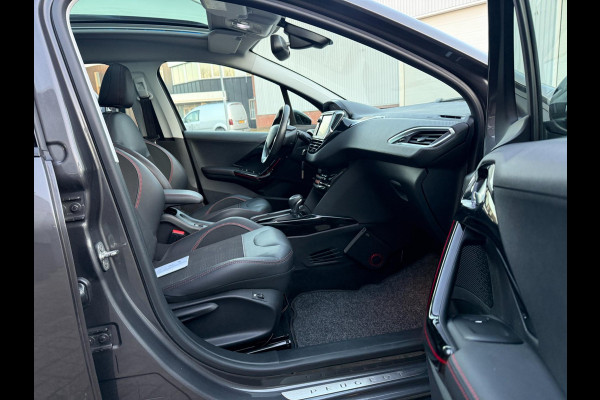 Peugeot 2008 1.2 PureTech ALLURE AUTOMAAT 2018 GT-LINE PANO LEDER CARPLAY