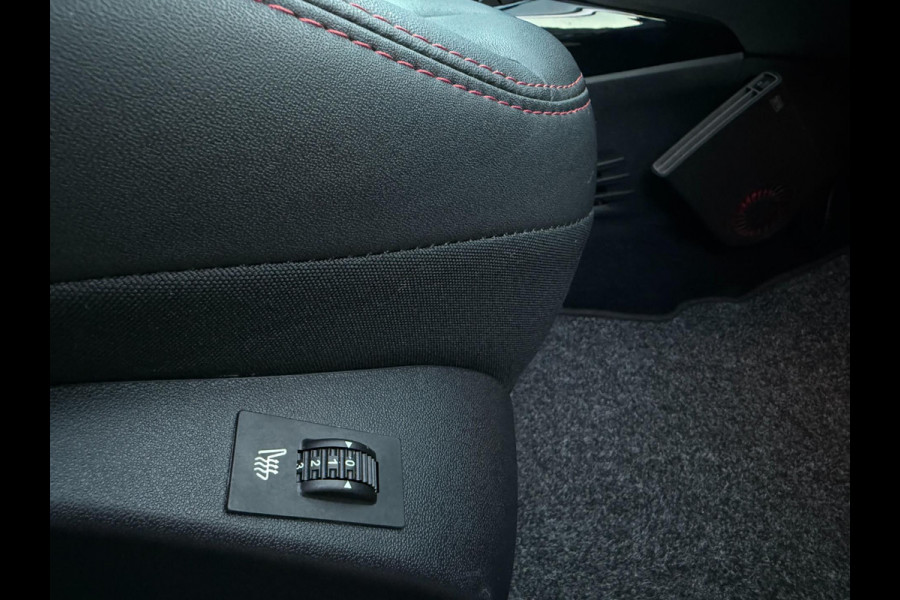 Peugeot 2008 1.2 PureTech ALLURE AUTOMAAT 2018 GT-LINE PANO LEDER CARPLAY