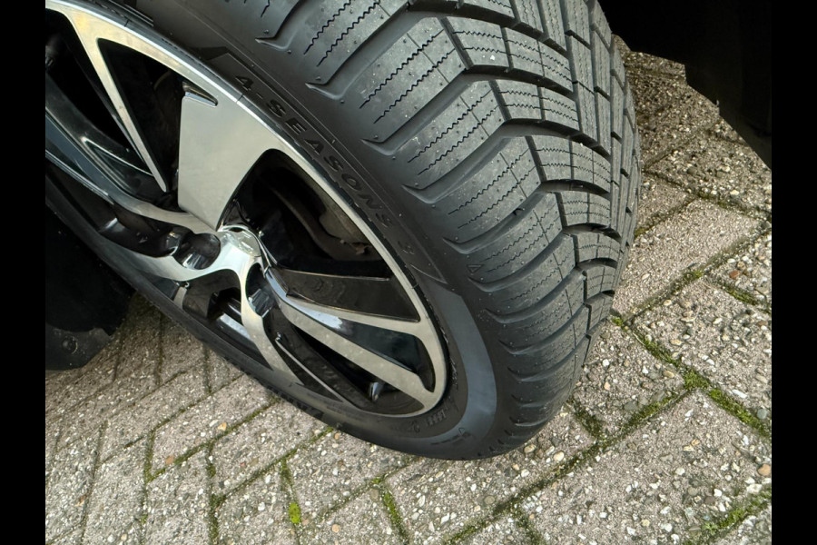 Peugeot 2008 1.2 PureTech ALLURE AUTOMAAT 2018 GT-LINE PANO LEDER CARPLAY