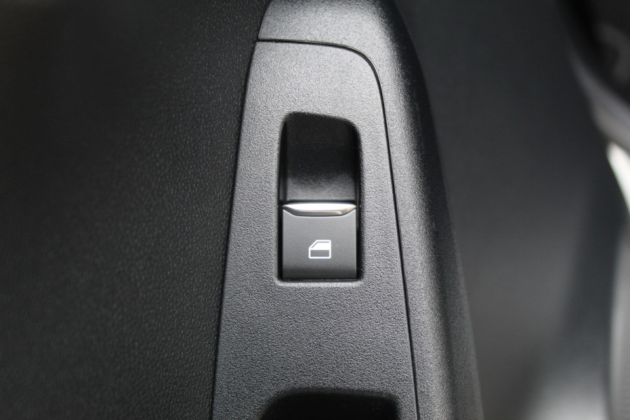 Ford Puma 1.0 EcoBoost Hybrid Titanium , 125pk , 1e Eigenaar Lane Assist, Airco, Cruise, Pdc Achter,Cruise control