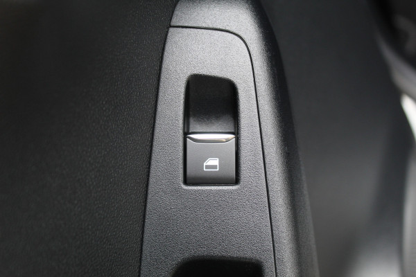 Ford Puma 1.0 EcoBoost Hybrid Titanium , 125pk , 1e Eigenaar Lane Assist, Airco, Cruise, Pdc Achter,Cruise control