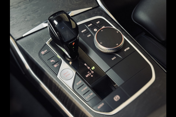 BMW 3 Serie Touring 330e High Ex. M-Sport | 19" | Trekhaak | Driv.Ass.Prof.