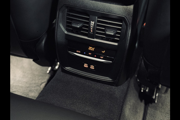 BMW 3 Serie Touring 330e High Ex. M-Sport | 19" | Trekhaak | Driv.Ass.Prof.