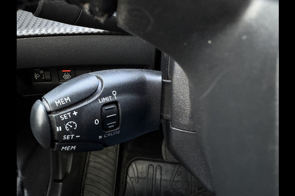 Peugeot e-208 EV Allure 50 kWh SOH | Camera | Clima | Orig.nl | Voorruit verw. | New service