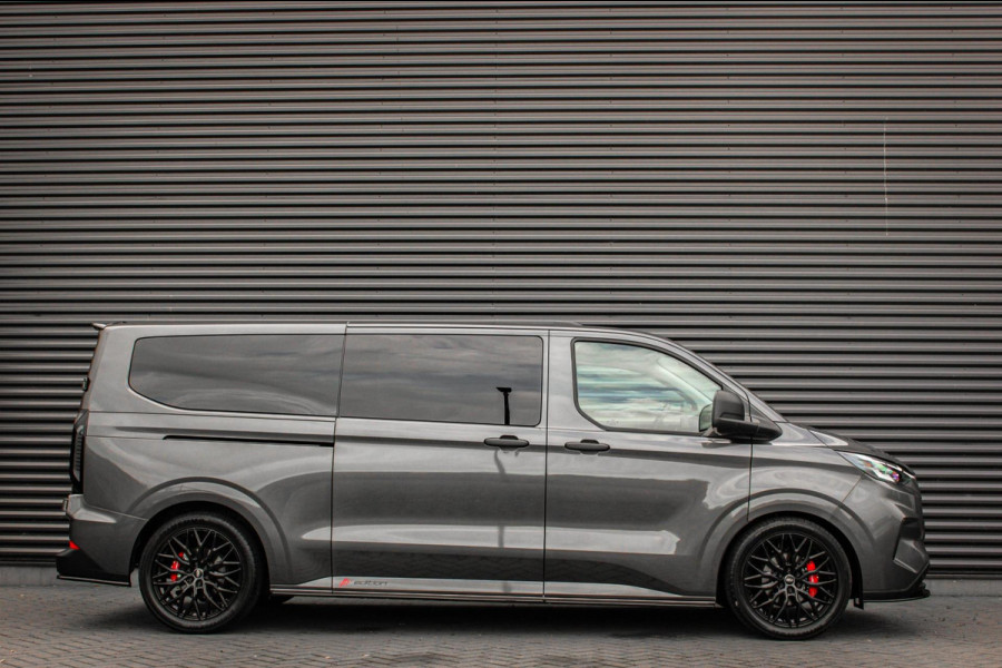Ford Transit Custom 2.0 TDCI L2H1 136PK DC / DUBBEL CABINE / JB- EDITION / APPLE CARPLAY / 5- ZITS /MY2024/ CAMERA / FULL BLACK