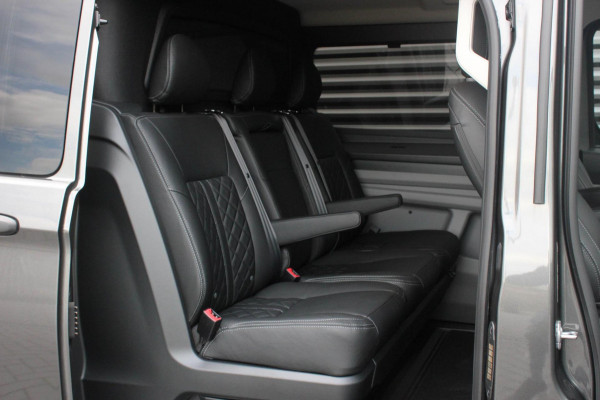 Ford Transit Custom 2.0 TDCI L2H1 136PK DC / DUBBEL CABINE / JB- EDITION / APPLE CARPLAY / 5- ZITS /MY2024/ CAMERA / FULL BLACK