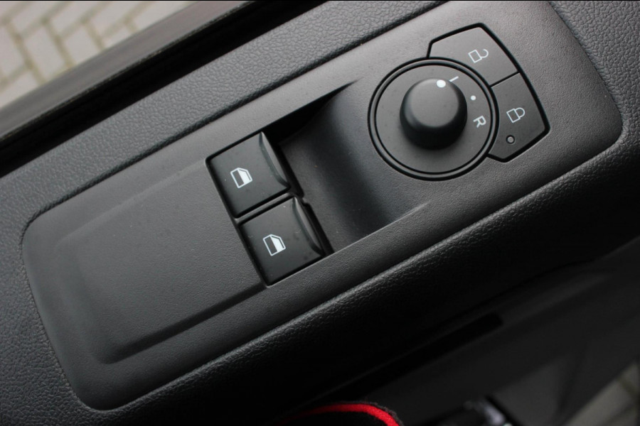 Ford Transit Custom 2.0 TDCI L2H1 136PK DC / DUBBEL CABINE / JB- EDITION / APPLE CARPLAY / 5- ZITS /MY2024/ CAMERA / FULL BLACK