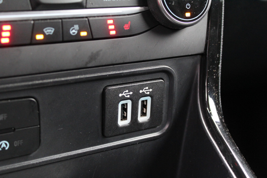 Ford EcoSport 1.0 EcoBoost 125PK Titanium | Automaat | Trekhaak | BLIS | Winterpack | Navigatie