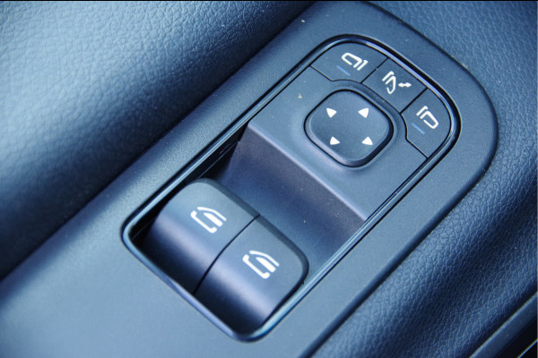 Mercedes-Benz Sprinter 319 3.0 CDI V6 L2H2 AUT. LED, 360 CAMERA, ADAPT. CRUISE, TREKHAAK, MBUX 10'', STANDKACHEL, NAVI, CLIMA, PARKEERSENSOREN, APPLE C
