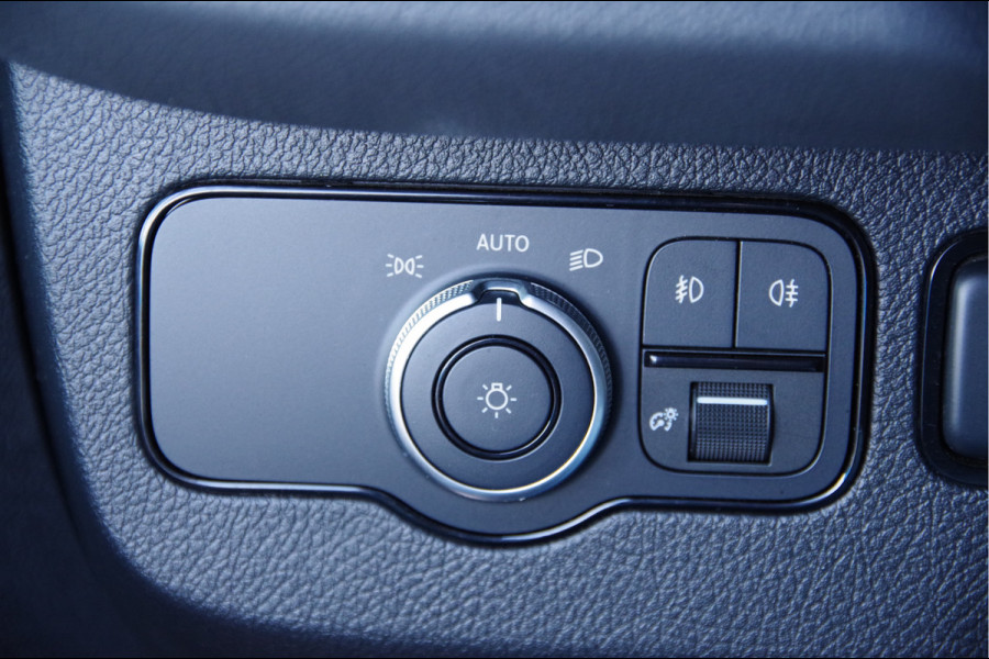Mercedes-Benz Sprinter 319 3.0 CDI V6 L2H2 AUT. LED, 360 CAMERA, ADAPT. CRUISE, TREKHAAK, MBUX 10'', STANDKACHEL, NAVI, CLIMA, PARKEERSENSOREN, APPLE C