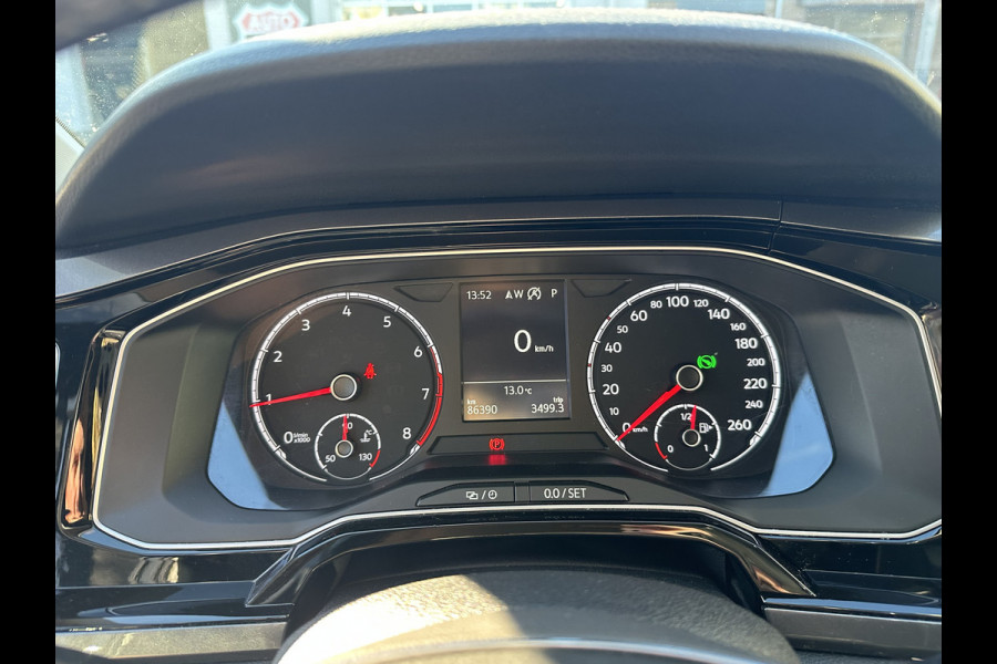 Volkswagen Polo 1.5 TSI Highline AUTOMAAT / CLIMA / CRUISE / STOELVERWARMING