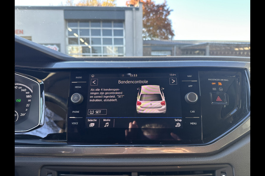 Volkswagen Polo 1.5 TSI Highline AUTOMAAT / CLIMA / CRUISE / STOELVERWARMING