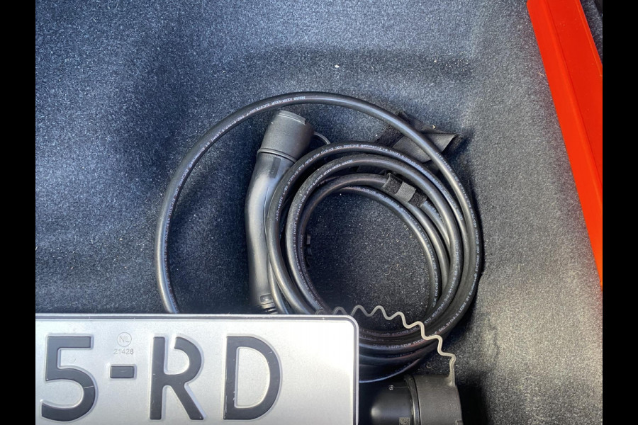 Volvo C40 Recharge Plus 69 kWh STOEL/ STUURVERW. | PANO| WARMTEPOMP| ELEK. TREKHAAK| ELEK. ACHTERKLEP| DODE HOEK|