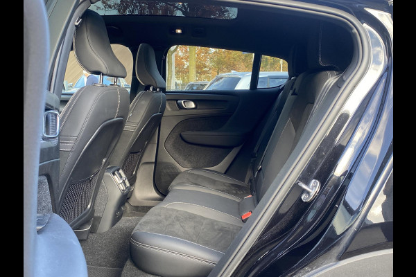 Volvo C40 Recharge Plus 69 kWh STOEL/ STUURVERW. | PANO| WARMTEPOMP| ELEK. TREKHAAK| ELEK. ACHTERKLEP| DODE HOEK|