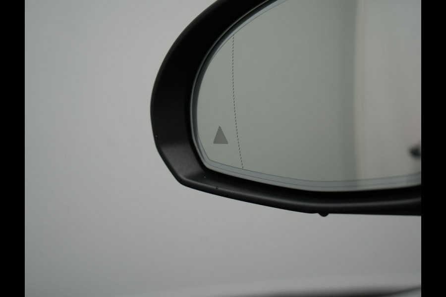 Mercedes-Benz C-Klasse Estate 300e Facelift Plug In Hybrid 313pk Dealer O.H PHEV | Trekhaak Af Fabriek | Adaptive Cruise | Burmester Soundsystem |  Digital LED | Camera | Sportstoelen Verwarmd | Sfeerverlichting | Pilot Assist | Navigatie | Virtual | DAB |