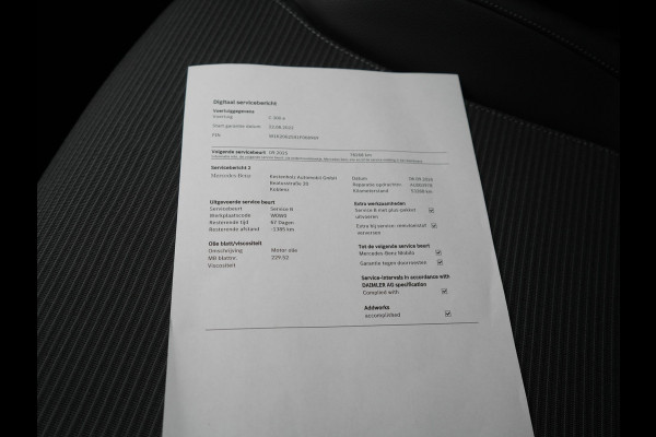 Mercedes-Benz C-Klasse Estate 300e Facelift Plug In Hybrid 313pk Dealer O.H PHEV | Trekhaak Af Fabriek | Adaptive Cruise | Burmester Soundsystem |  Digital LED | Camera | Sportstoelen Verwarmd | Sfeerverlichting | Pilot Assist | Navigatie | Virtual | DAB |