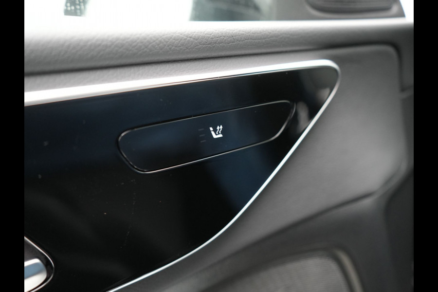 Mercedes-Benz C-Klasse Estate 300e Facelift Plug In Hybrid 313pk Dealer O.H PHEV | Trekhaak Af Fabriek | Adaptive Cruise | Burmester Soundsystem |  Digital LED | Camera | Sportstoelen Verwarmd | Sfeerverlichting | Pilot Assist | Navigatie | Virtual | DAB |