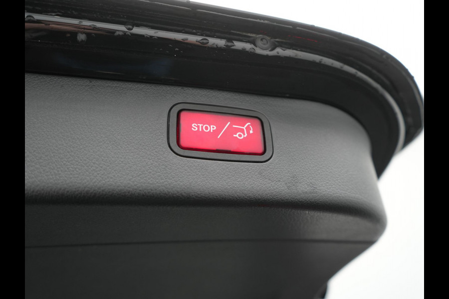 Mercedes-Benz C-Klasse Estate 300e Facelift Plug In Hybrid 313pk Dealer O.H PHEV | Trekhaak Af Fabriek | Adaptive Cruise | Burmester Soundsystem |  Digital LED | Camera | Sportstoelen Verwarmd | Sfeerverlichting | Pilot Assist | Navigatie | Virtual | DAB |