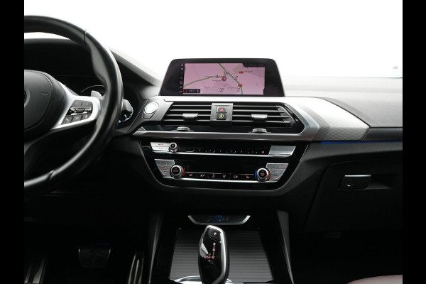 BMW X3 xDrive30e M Sport Plug In Hybrid 293pk Dealer O.H. PHEV | Trekhaak Af Fabriek | Adaptive Cruise | Camera | Apple Carplay | Lederen Sportstoelen Verwarmd | Sfeerverlichting |  Navigatie |