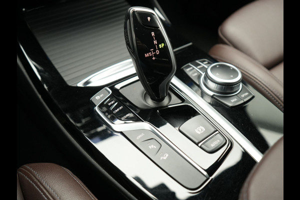 BMW X3 xDrive30e M Sport Plug In Hybrid 293pk Dealer O.H. PHEV | Trekhaak Af Fabriek | Adaptive Cruise | Camera | Apple Carplay | Lederen Sportstoelen Verwarmd | Sfeerverlichting |  Navigatie |