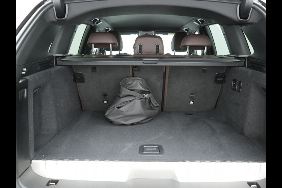 BMW X3 xDrive30e M Sport Plug In Hybrid 293pk Dealer O.H. PHEV | Trekhaak Af Fabriek | Adaptive Cruise | Camera | Apple Carplay | Lederen Sportstoelen Verwarmd | Sfeerverlichting |  Navigatie |